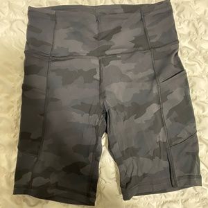 Lululemon Camo FAST AND FREE HIGH-RISE SHORT 8"